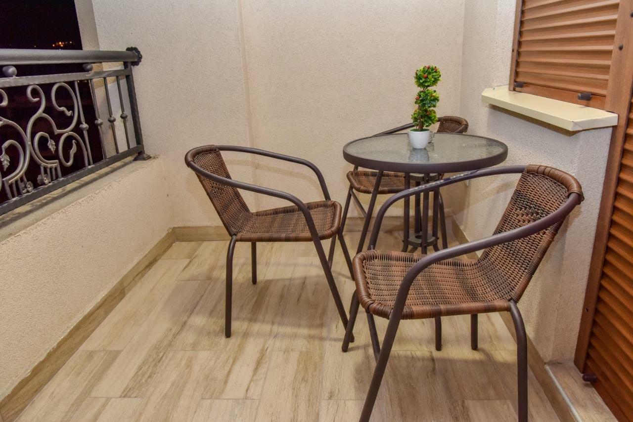 Lux Apartment Flatiron Скоп'є Екстер'єр фото